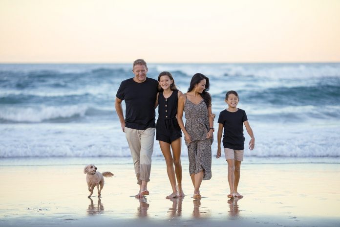 family-g475407dee_1280